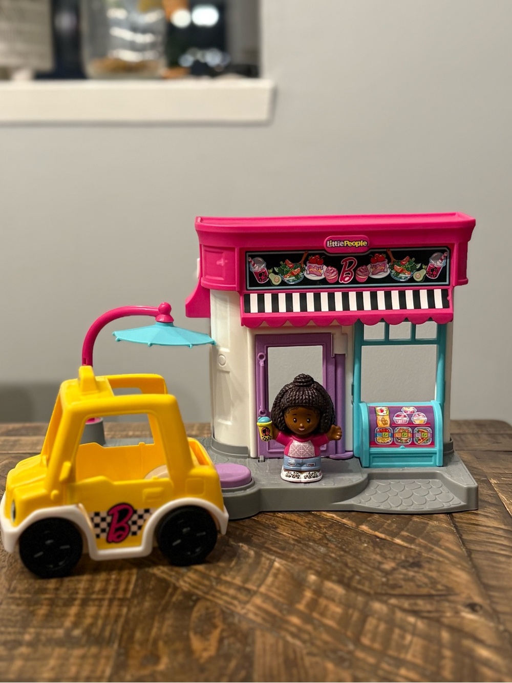 Little People Barbie Cafe and Cab